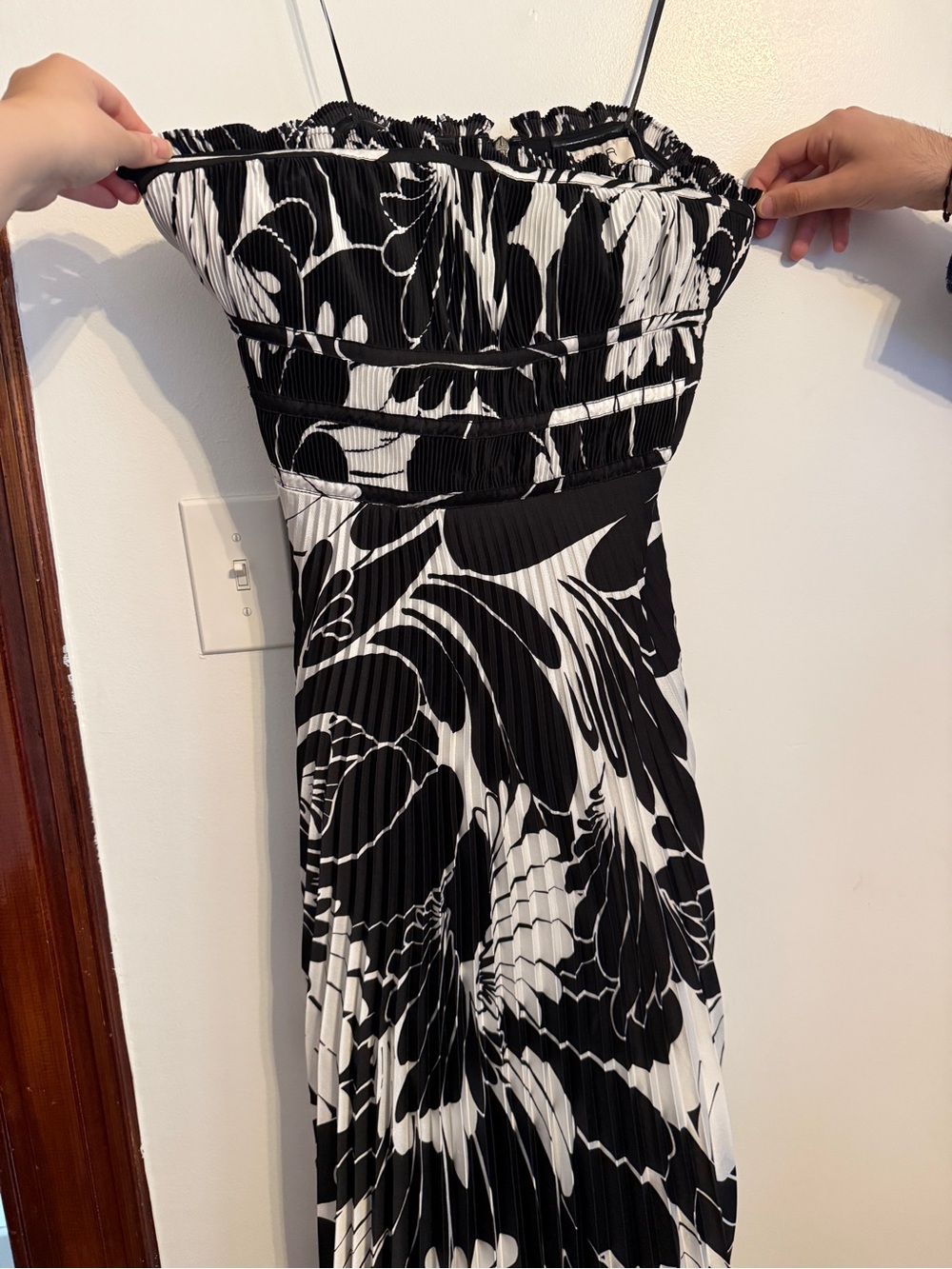 Taylor Black and White Floral Pleated Strapless Dress